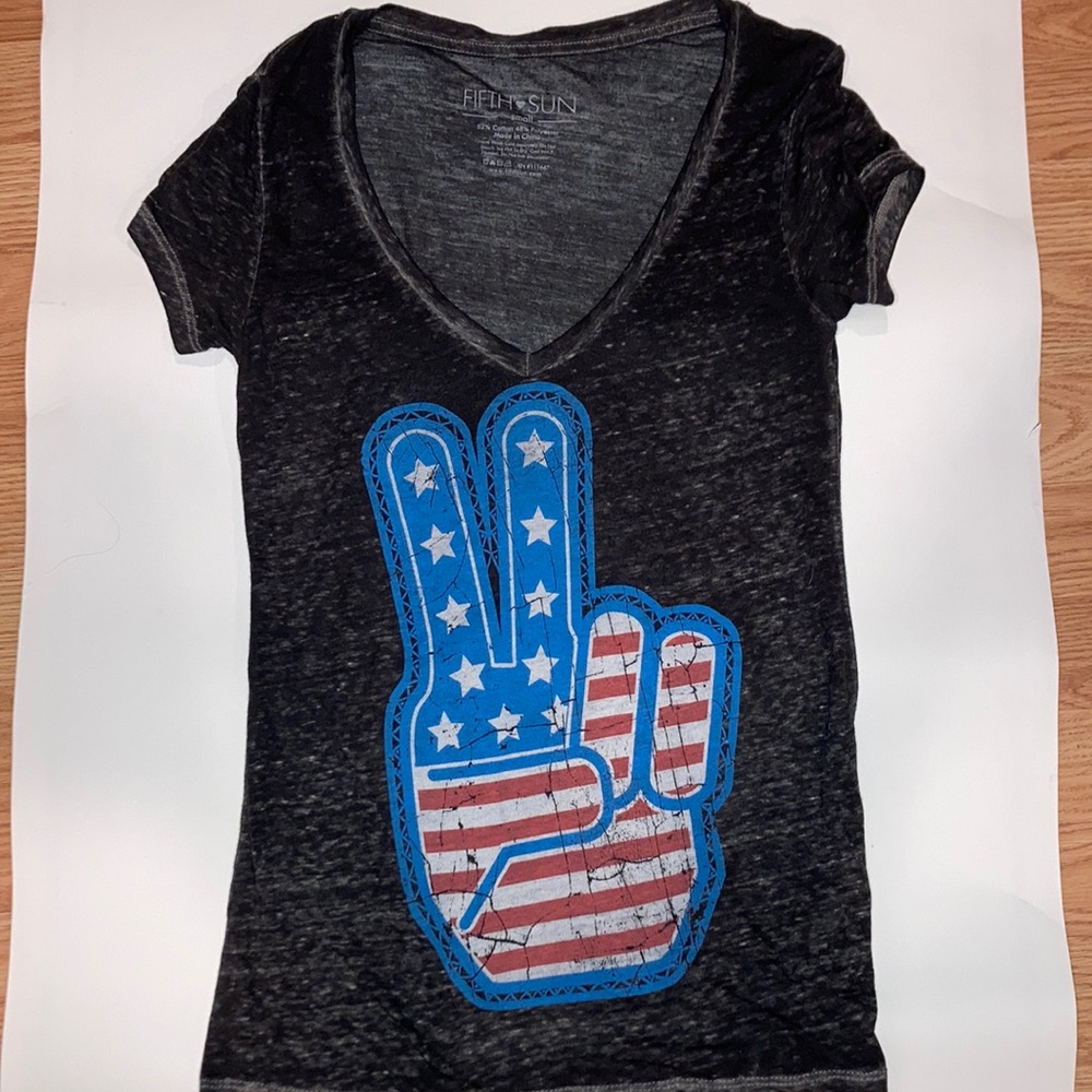 Women’s small t-shirt